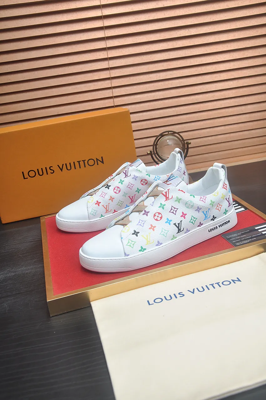 Men's men's shoes💰460💶[LOUIS VUITTON] Same style as LV. Louis Vuitton official website [satisfied] original single hot model, LV original factory cowhide material 👑1:1 original plate, sheepskin lining, original foam outsole. Body accessories one-to-one mold opening 💪 Counter quality 🙏 Dear friends, if you are still worried about wearing matching shoes 💋, then these shoes are your best choice 🎁🎁! 38-44